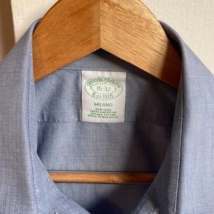 Brooks brothers long sleeve Milano fit button down dress shirt